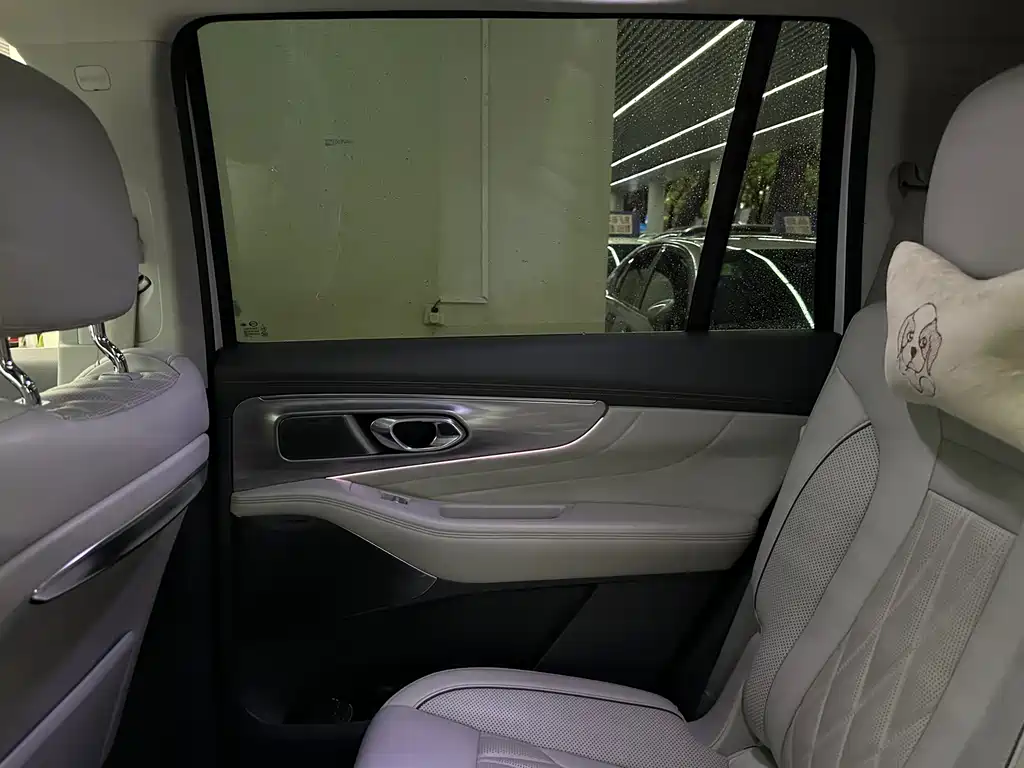 GAC GS8 2022 2.0TGDI Premium （ мест）