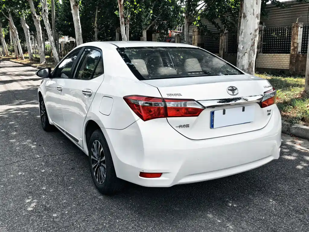 Toyota Corolla — миниатюра 4