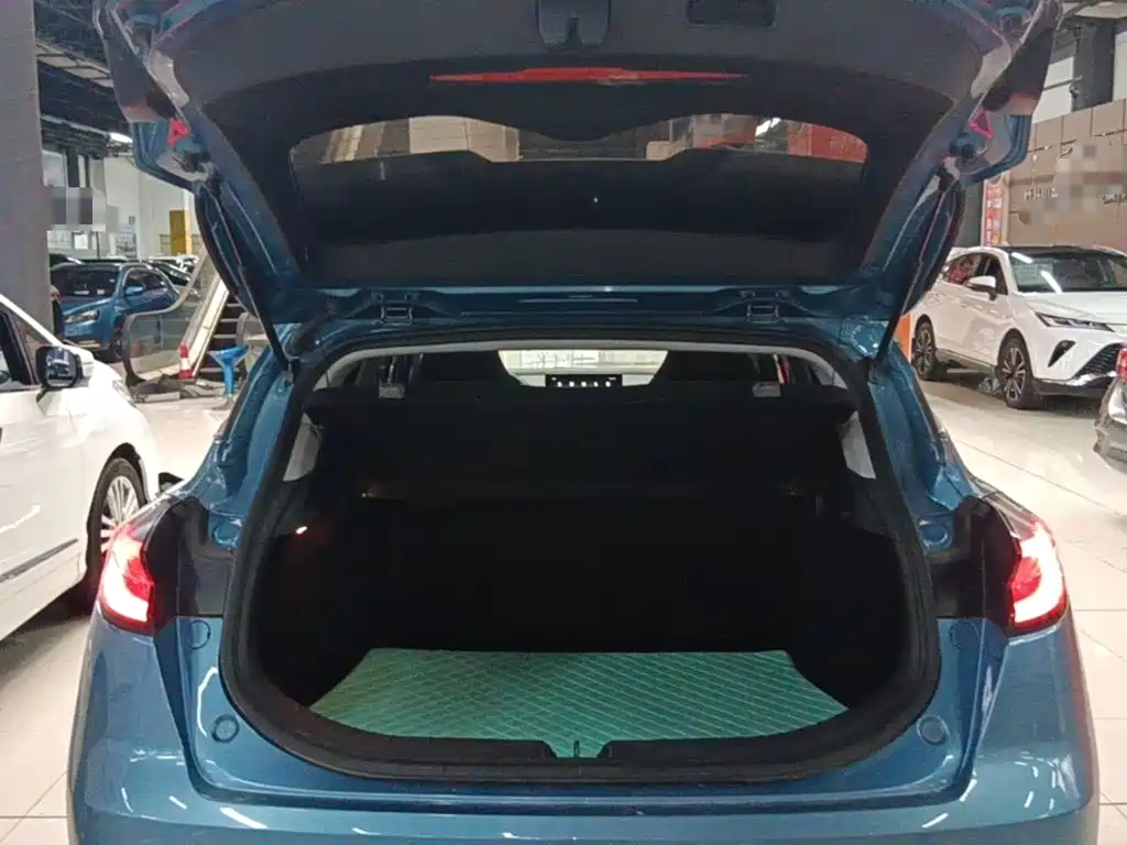Geely Emgrand S — миниатюра 19