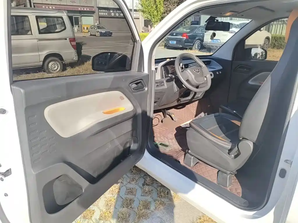 Wuling MINIEV — миниатюра 16