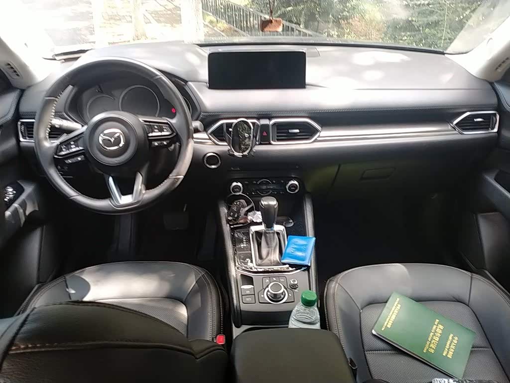 Mazda CX-5 2.0 л 2024 г. Серебристо-серый, пробег 14800 км
