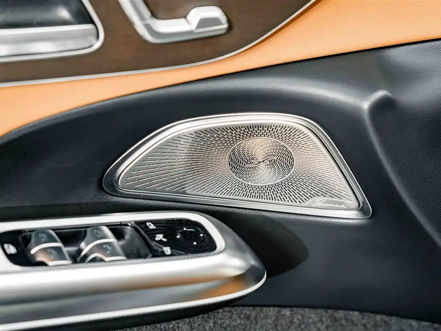 Mercedes-Benz E-Class — миниатюра 17