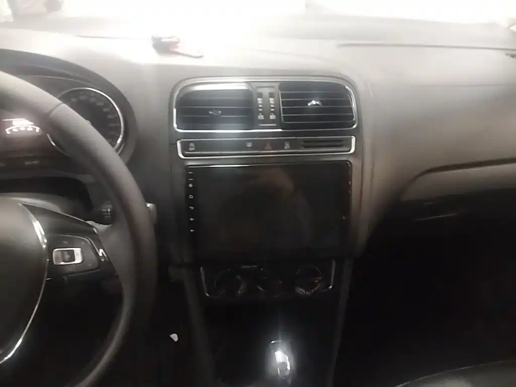Volkswagen Polo — миниатюра 13