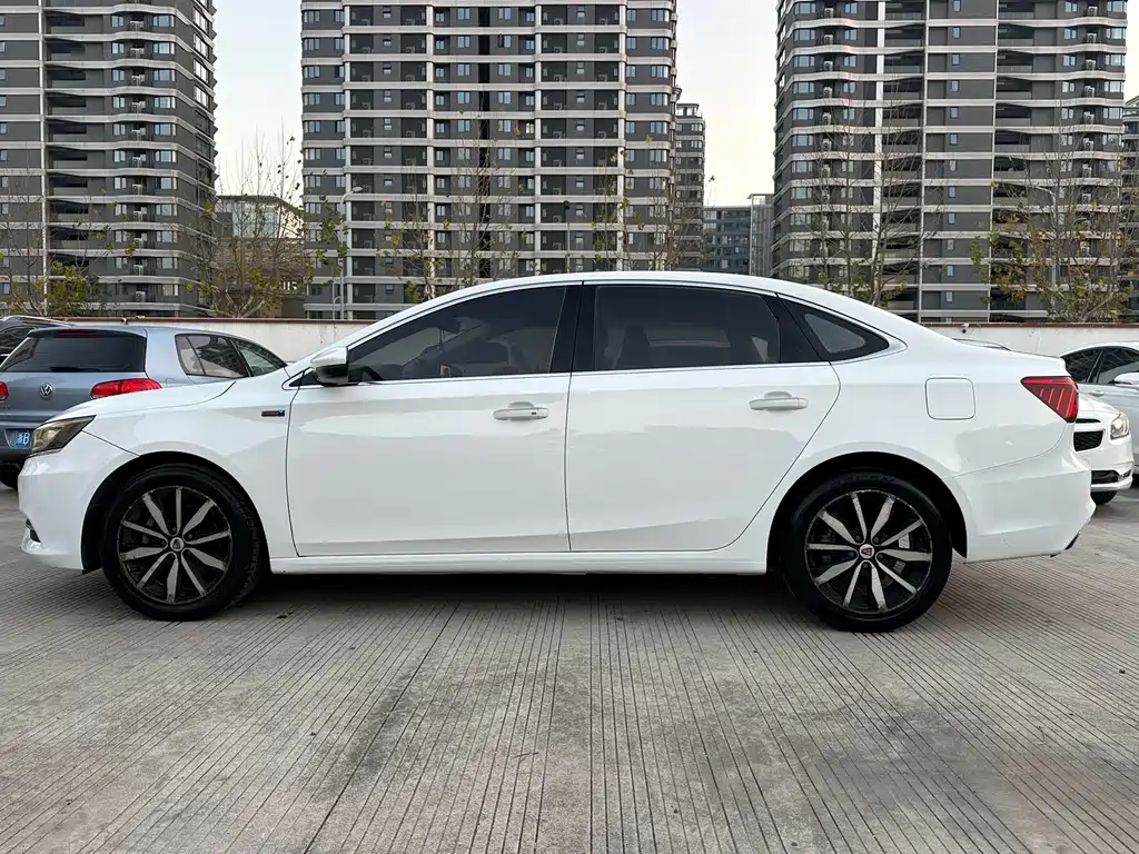 ROEWE I6