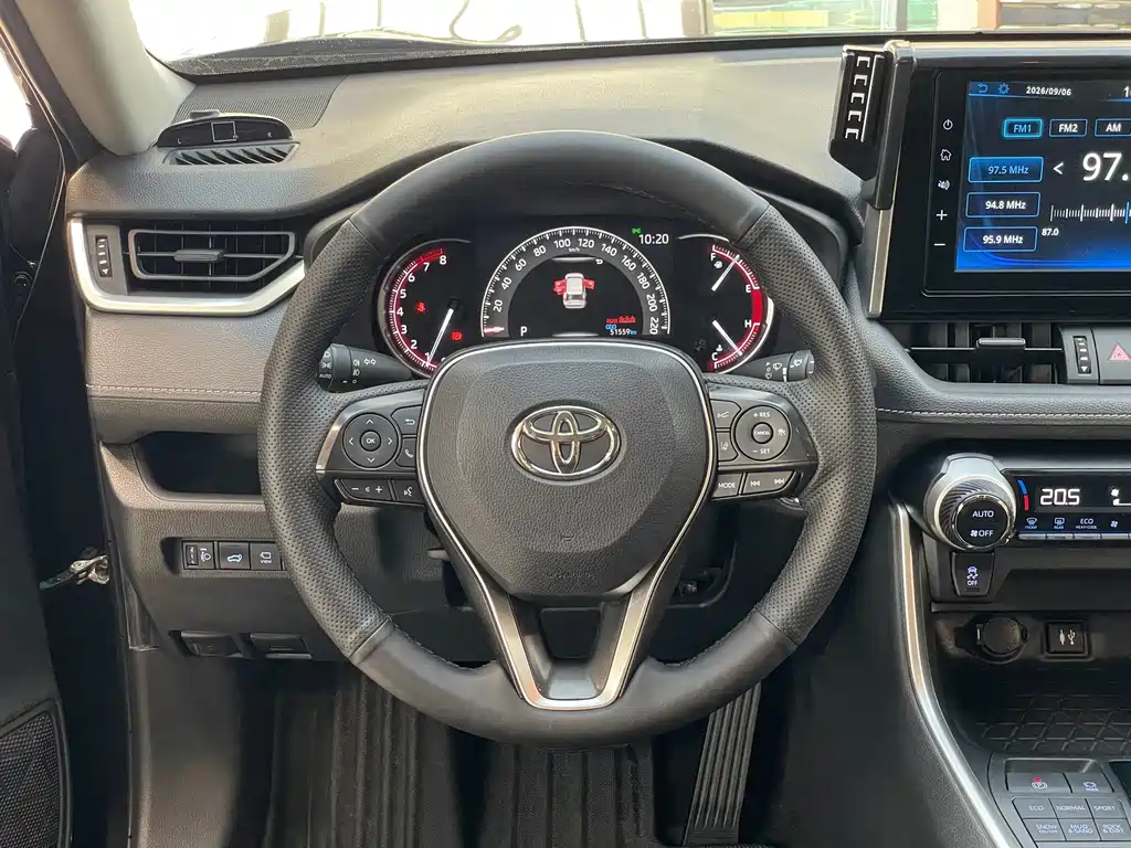 Toyota RAV4 — миниатюра 22