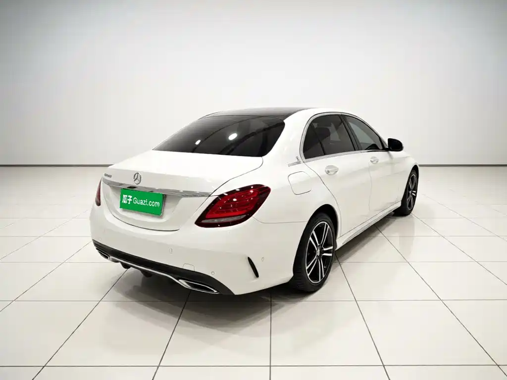 Mercedes-Benz C-Class — миниатюра 6