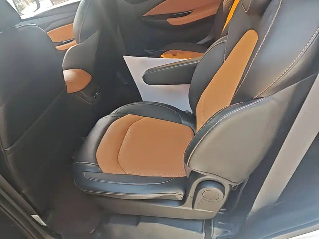 Wuling Hongguang S3 — миниатюра 17