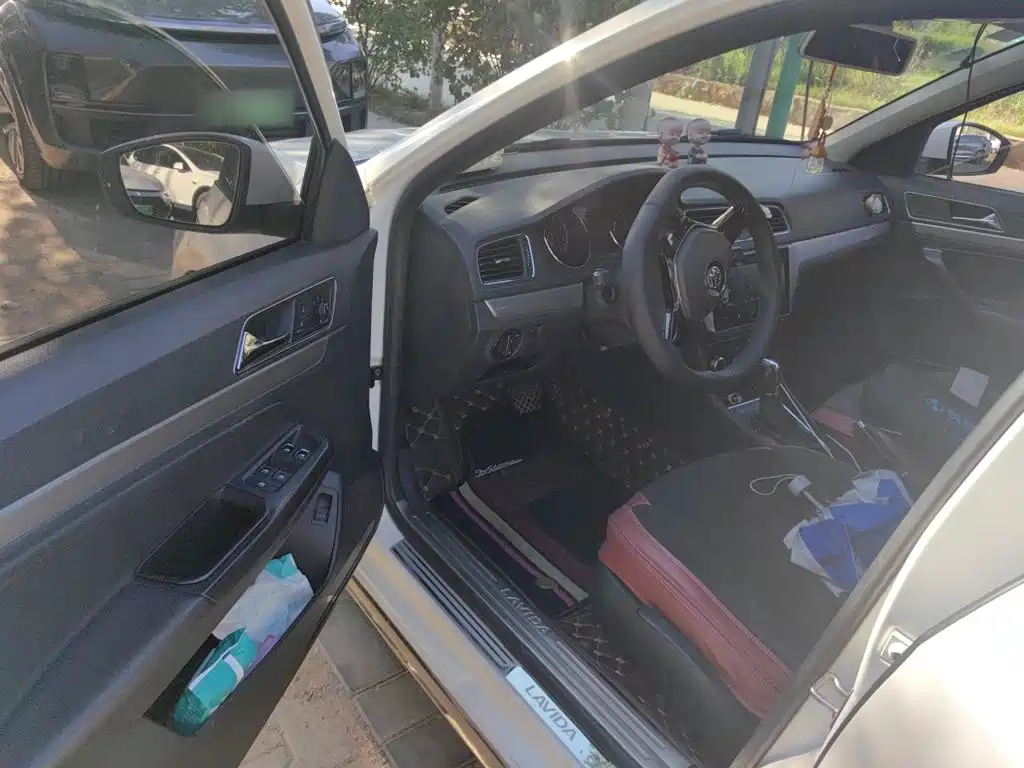 Volkswagen Lavida — миниатюра 17