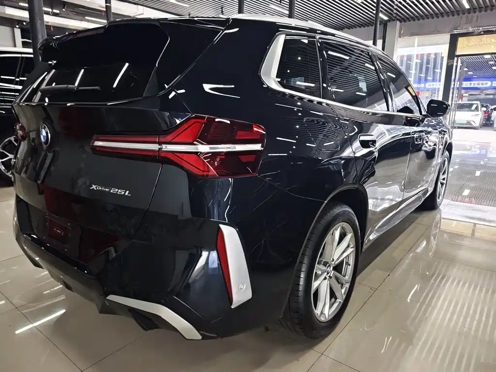 BMW X3 2025 xDrive25L Luxury