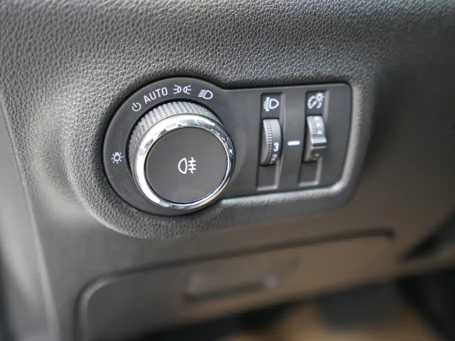 Chevrolet Menlo — миниатюра 6