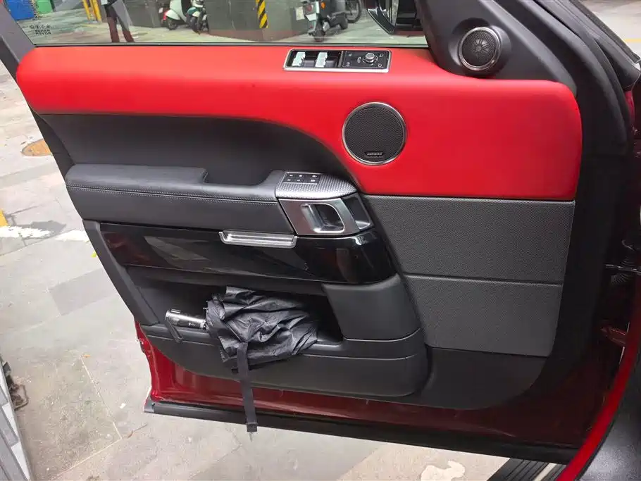 Land Rover Range Rover Sport 2021 3.0 L6 HST