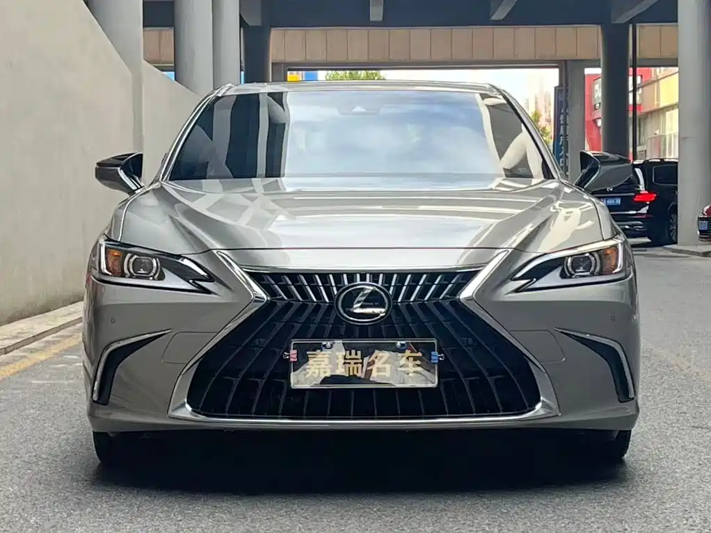 Lexus ES — миниатюра 2