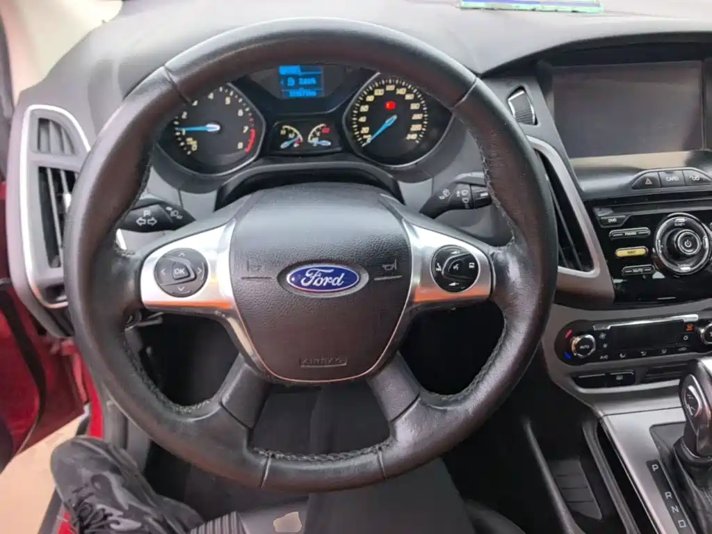 Ford Focus — миниатюра 11