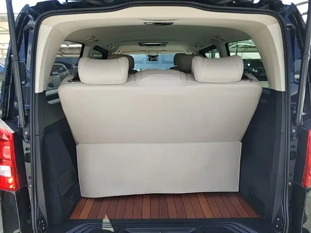 Mercedes-Benz Vito — миниатюра 19