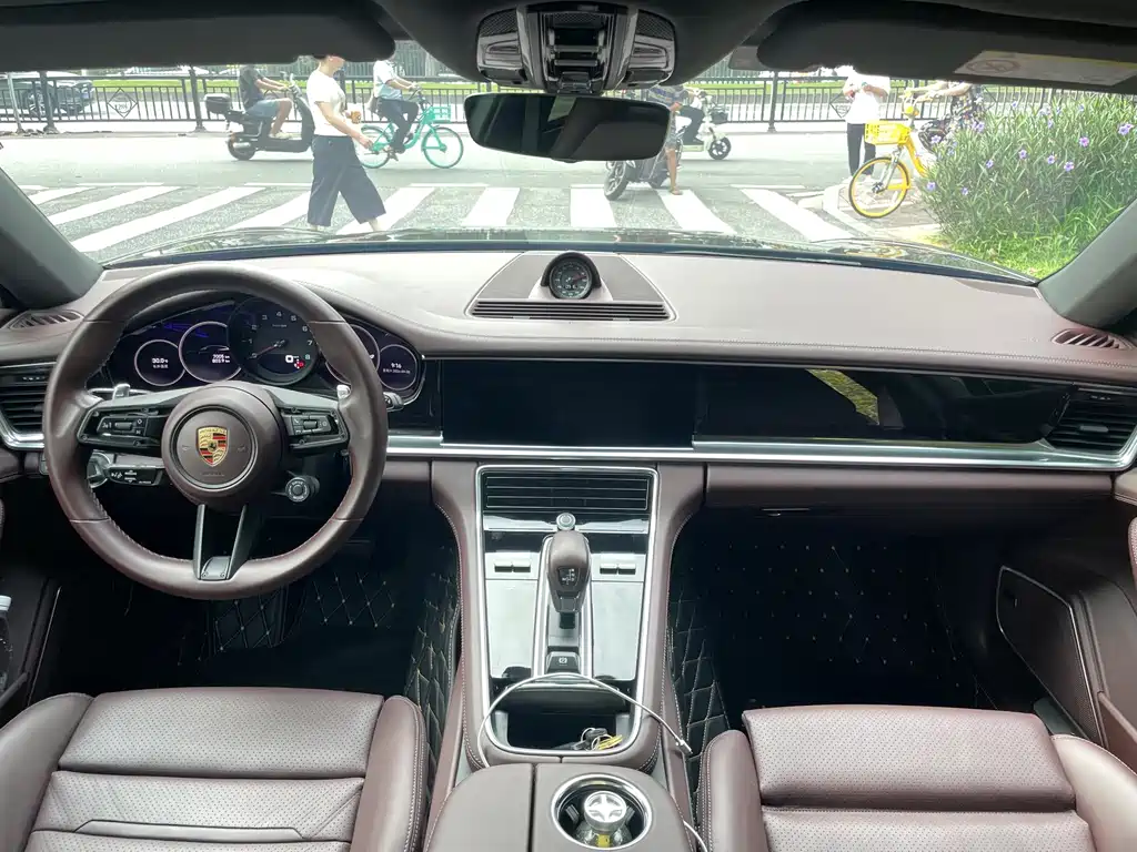 Porsche Panamera — миниатюра 12