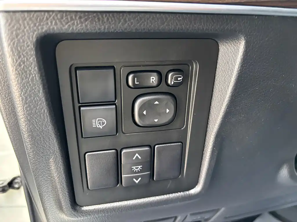 Toyota Prado — миниатюра 20