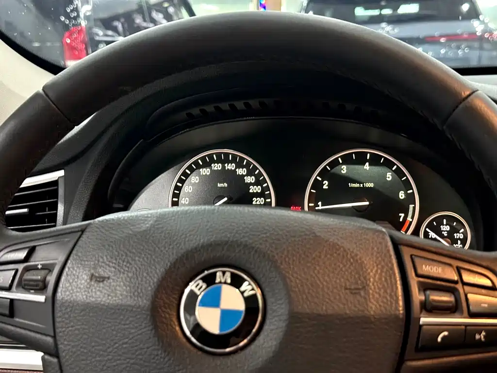 BMW 5 Series GT — миниатюра 14