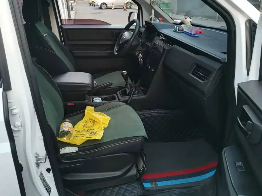 Wuling Hongguang PLUS — миниатюра 8