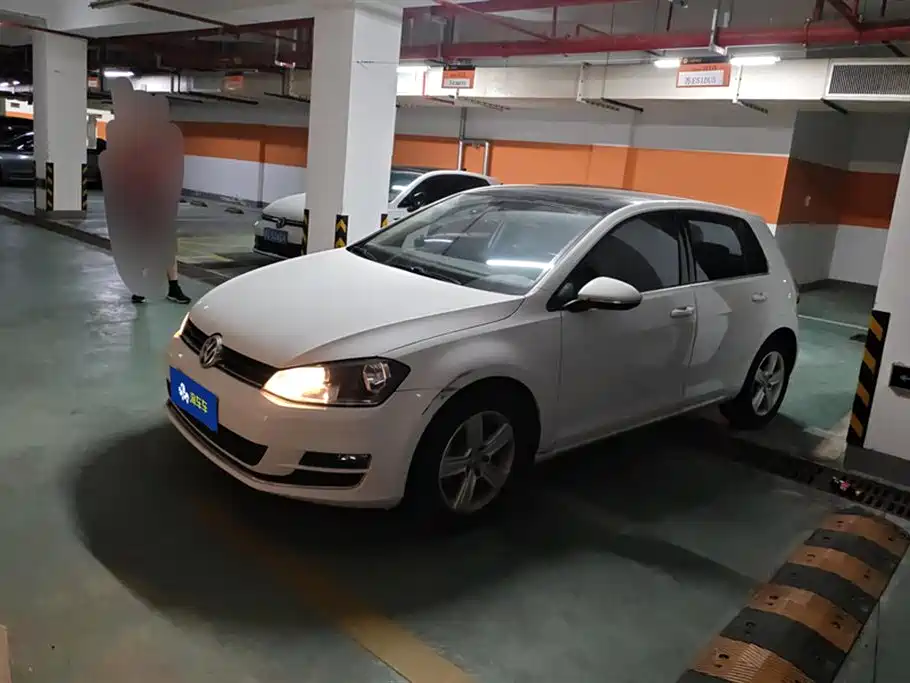 Volkswagen Golf 2016 1.6L AT Comfort