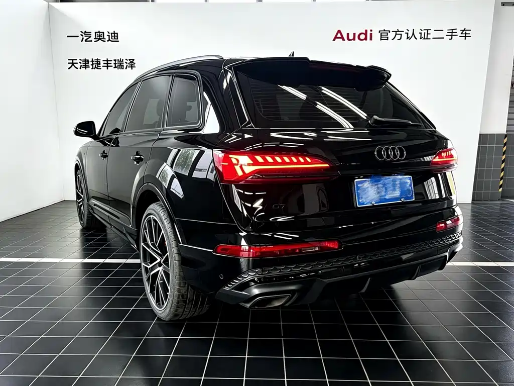 Audi Q7 — миниатюра 5