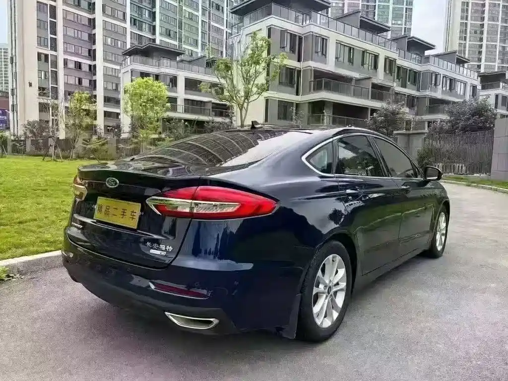 Ford Mondeo — миниатюра 9