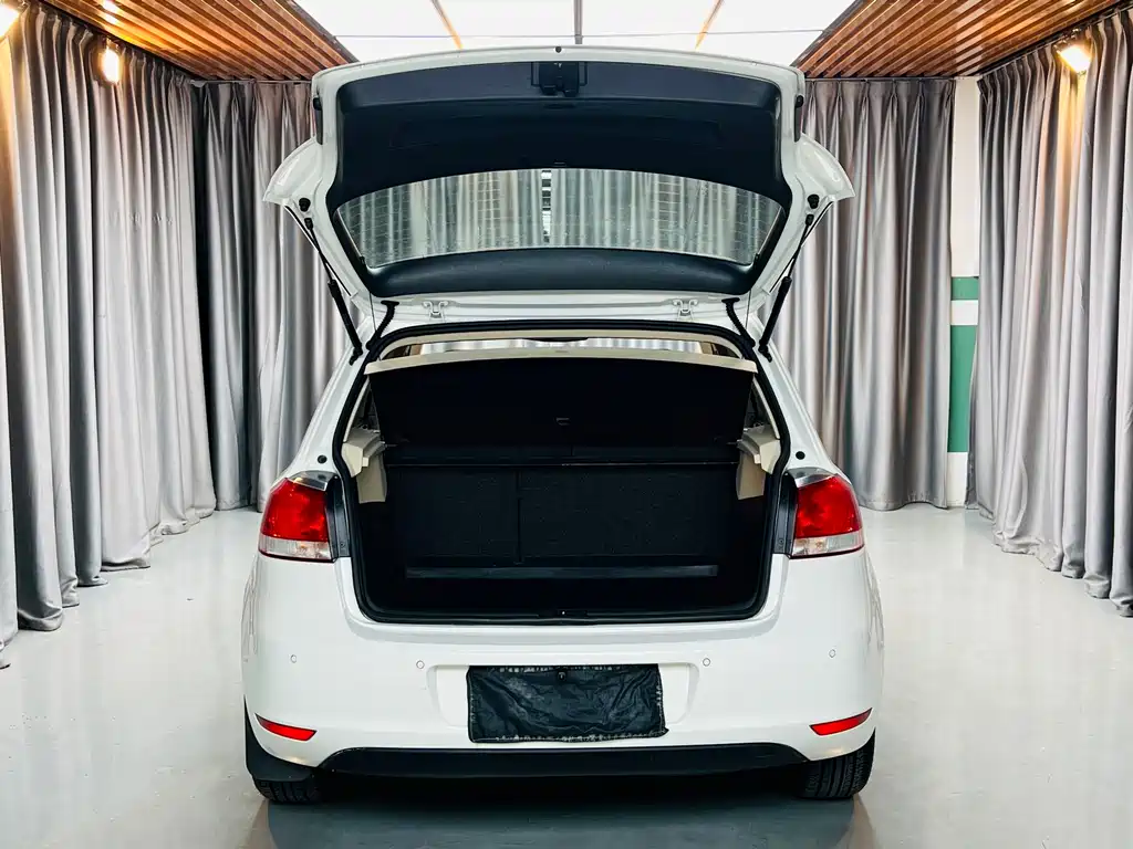 Volkswagen Golf — миниатюра 6