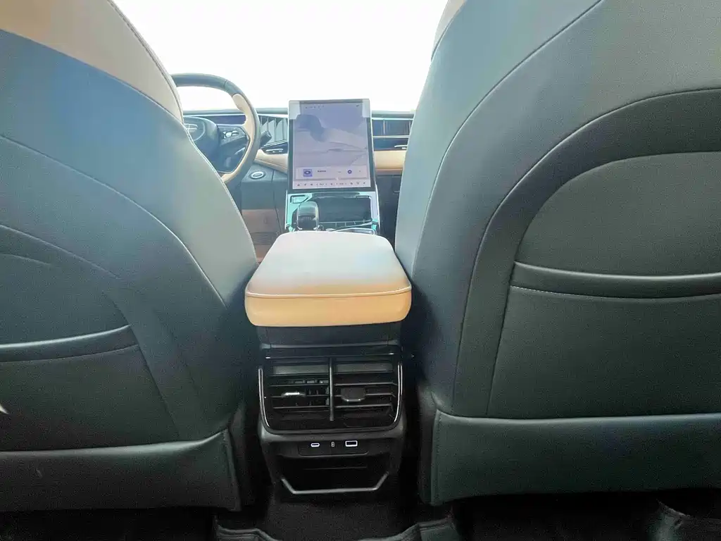 GEELY AUTOMOBILE BOYUE L