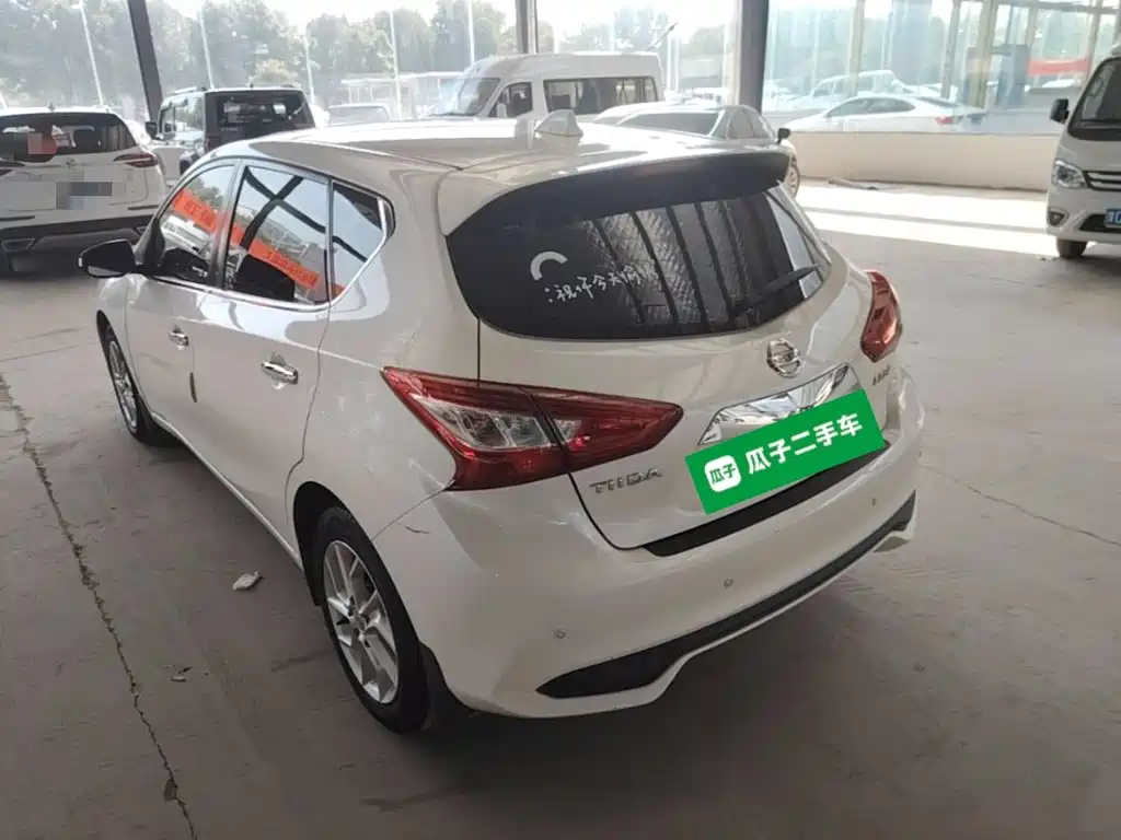 Nissan Tiida — миниатюра 5
