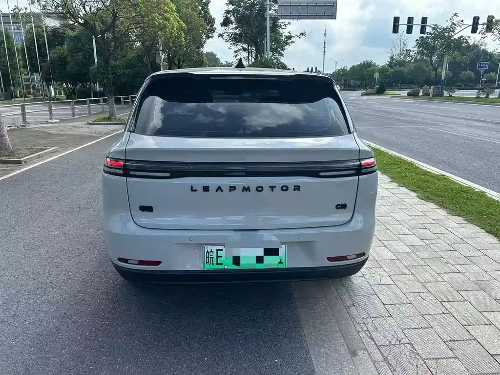 Leapmotor Leapmotor C10 — миниатюра 5