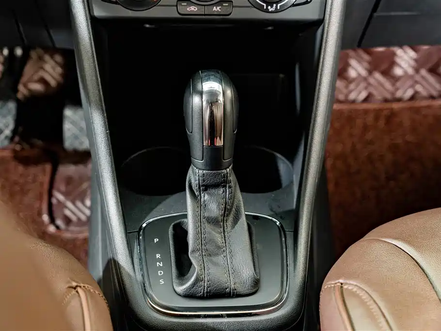 Volkswagen Polo — миниатюра 14