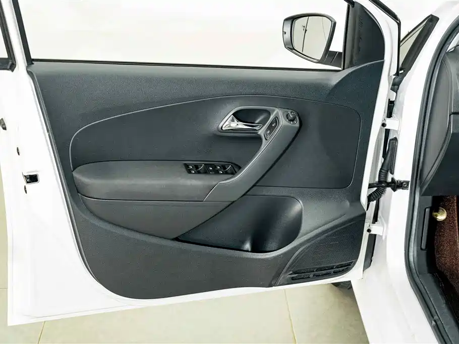 Volkswagen Polo — миниатюра 16