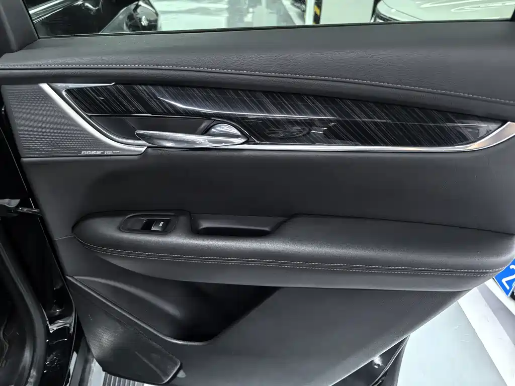Cadillac XT6 — миниатюра 15