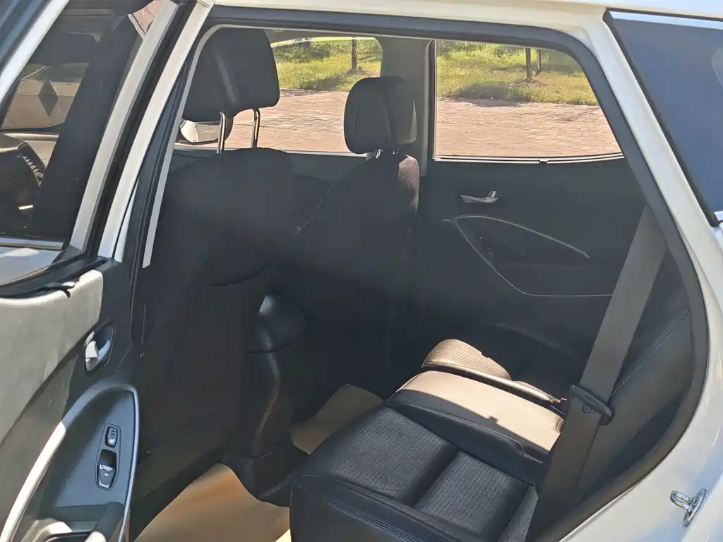 Hyundai Santa Fe — миниатюра 12