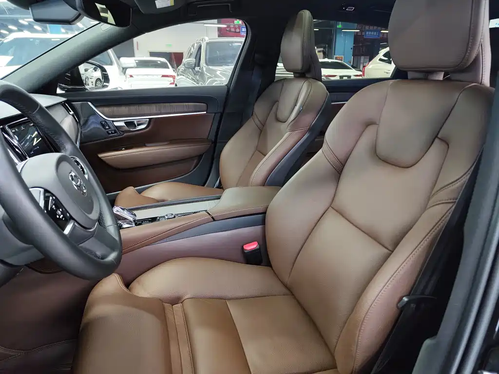 Volvo S90 — миниатюра 4