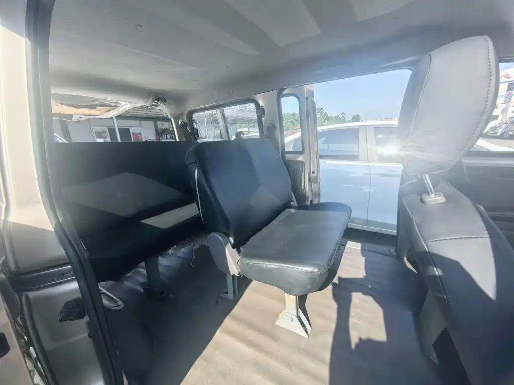 Wuling Rongguang V — миниатюра 8