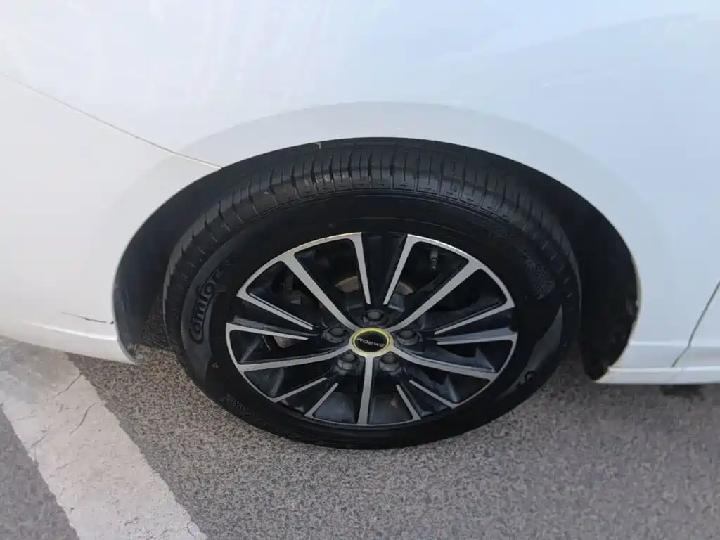 Roewe i5 — миниатюра 23