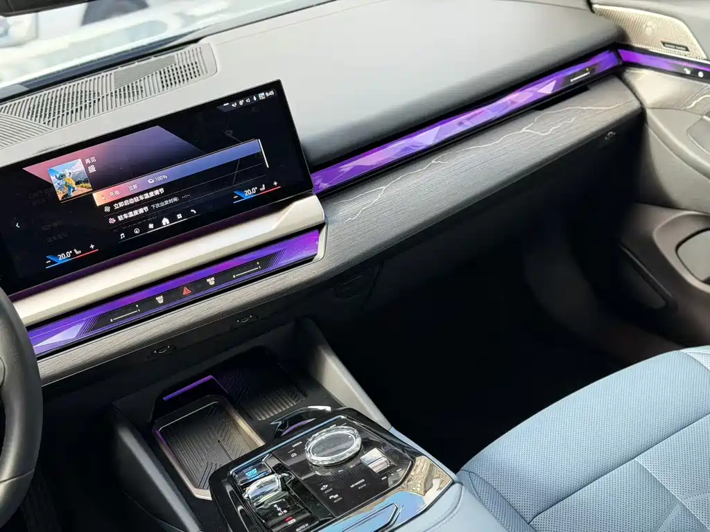 BMW i5 — миниатюра 5