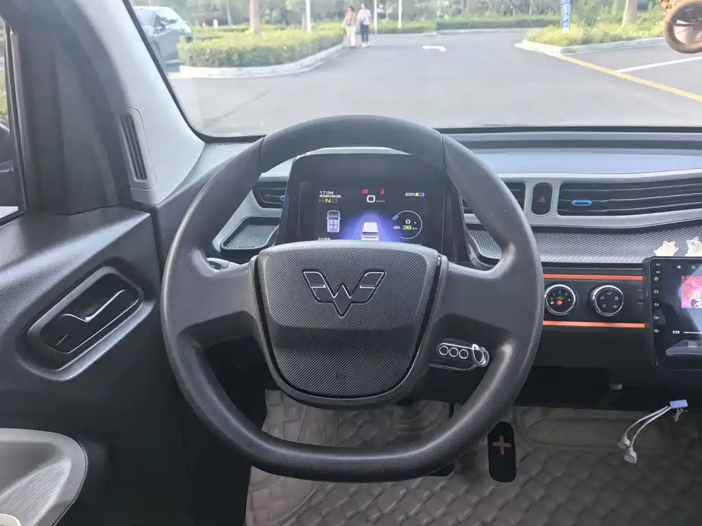Wuling MINIEV — миниатюра 13