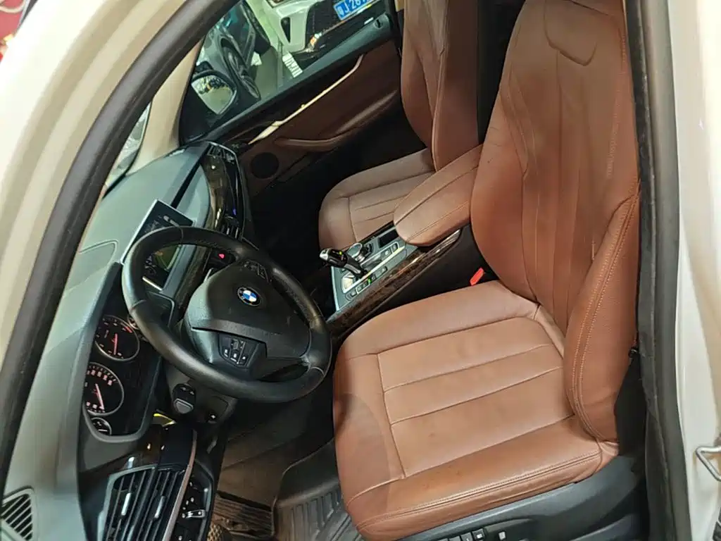 BMW X5 (Import) — миниатюра 15