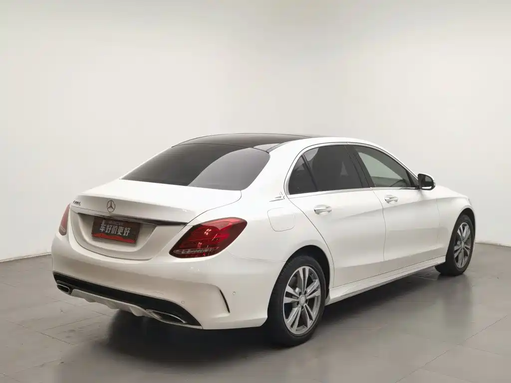 Mercedes-Benz C-Class — миниатюра 2