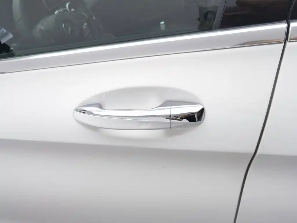 Mercedes-Benz C-Class — миниатюра 18