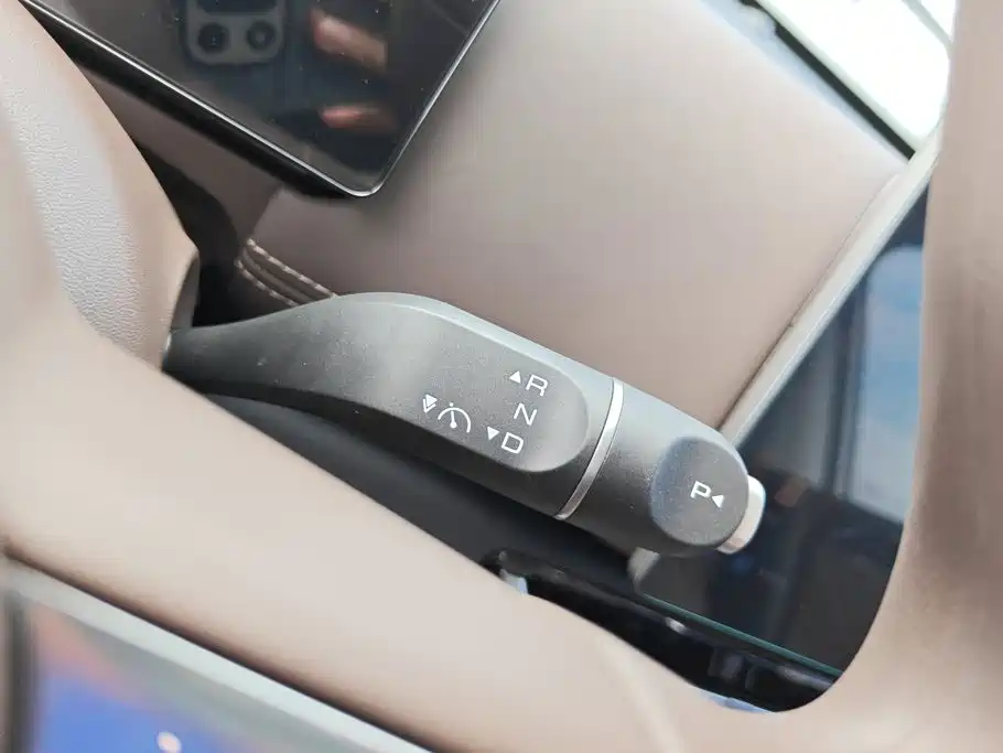 Wuling Xingguang 560 New Energy — миниатюра 16