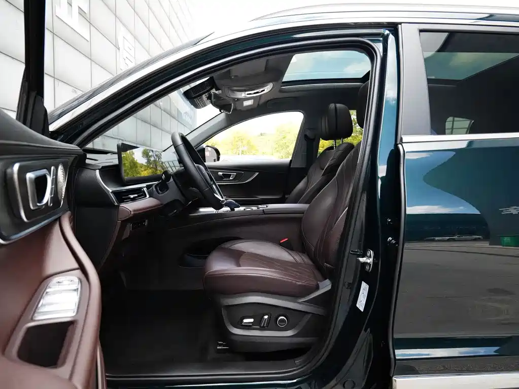 Chery Tiggo 8 PRO NEV — миниатюра 7