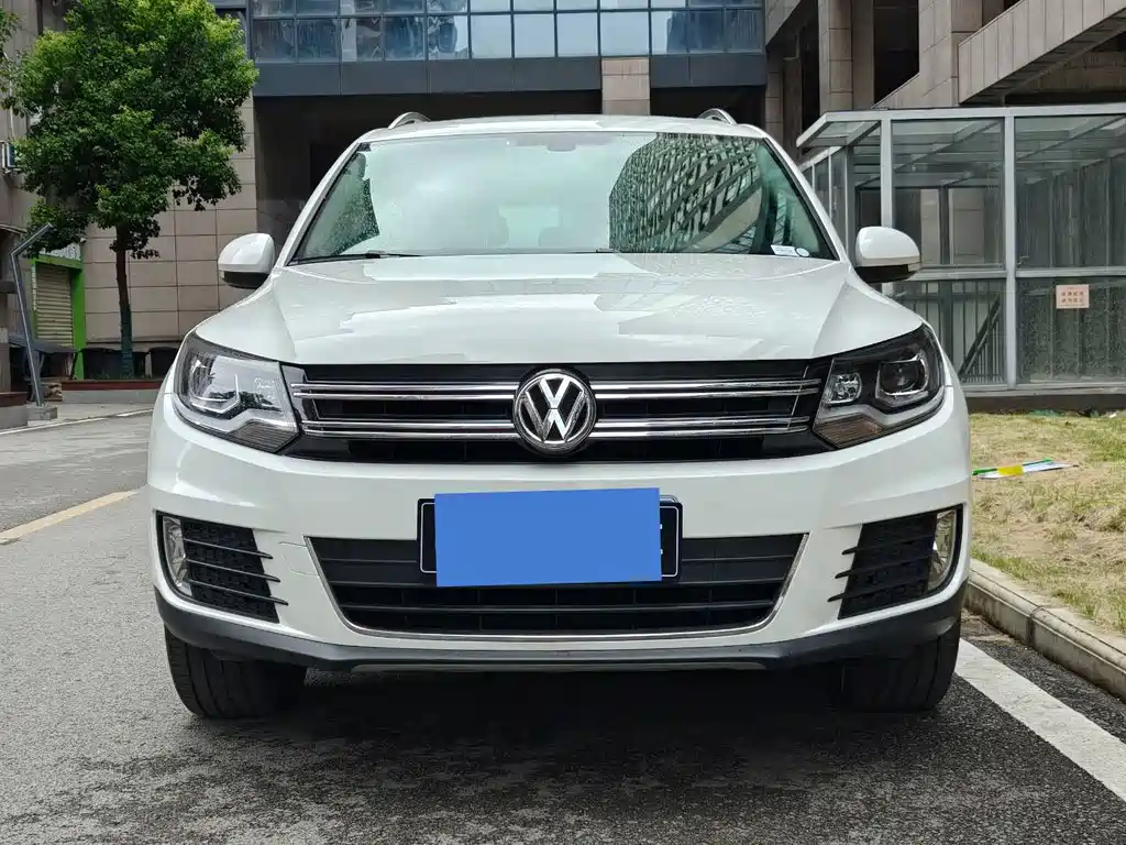 Volkswagen Tiguan — миниатюра 2