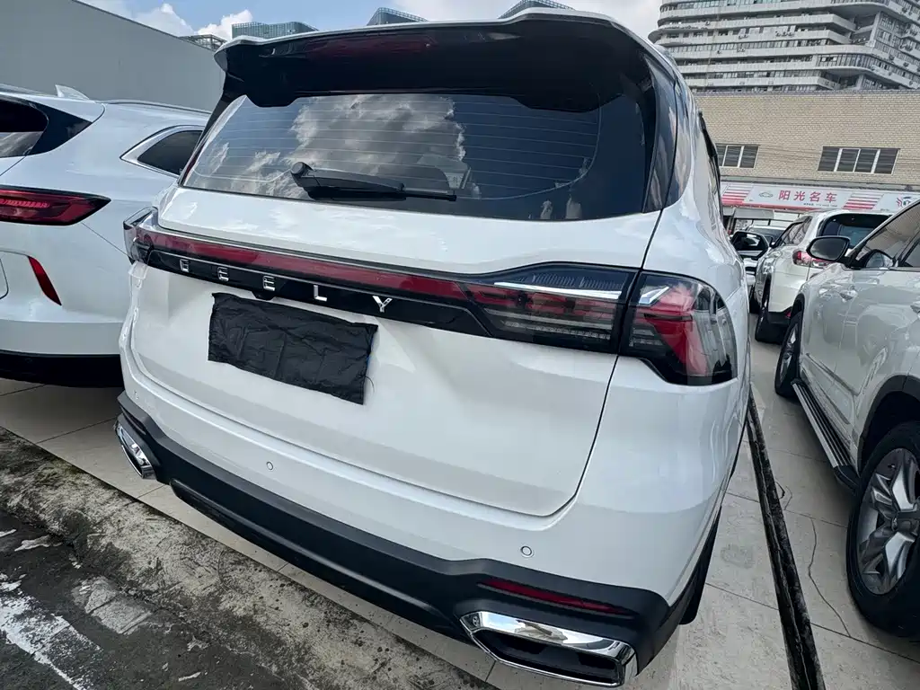 Geely Haoyue L — миниатюра 16