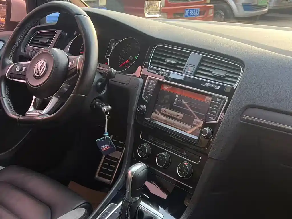 Volkswagen Golf — миниатюра 8