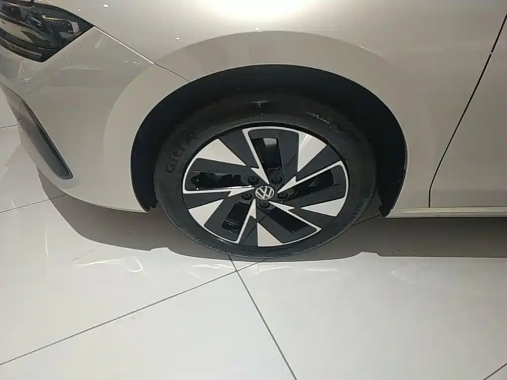 Volkswagen Sagitar — миниатюра 23