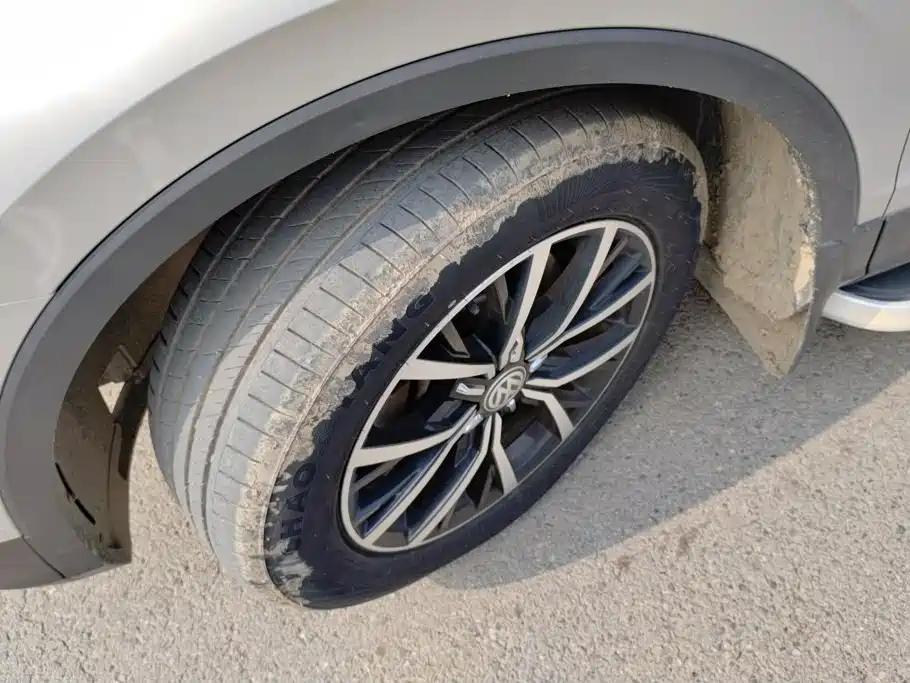 Volkswagen Tiguan L — миниатюра 6