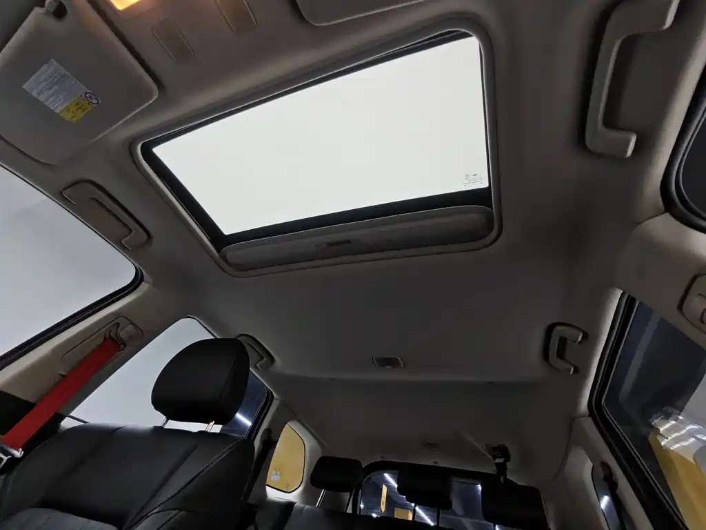 Mitsubishi Outlander — миниатюра 10