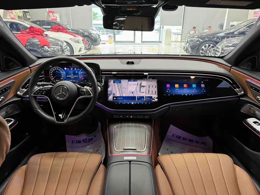 Mercedes-Benz E-Class — миниатюра 11